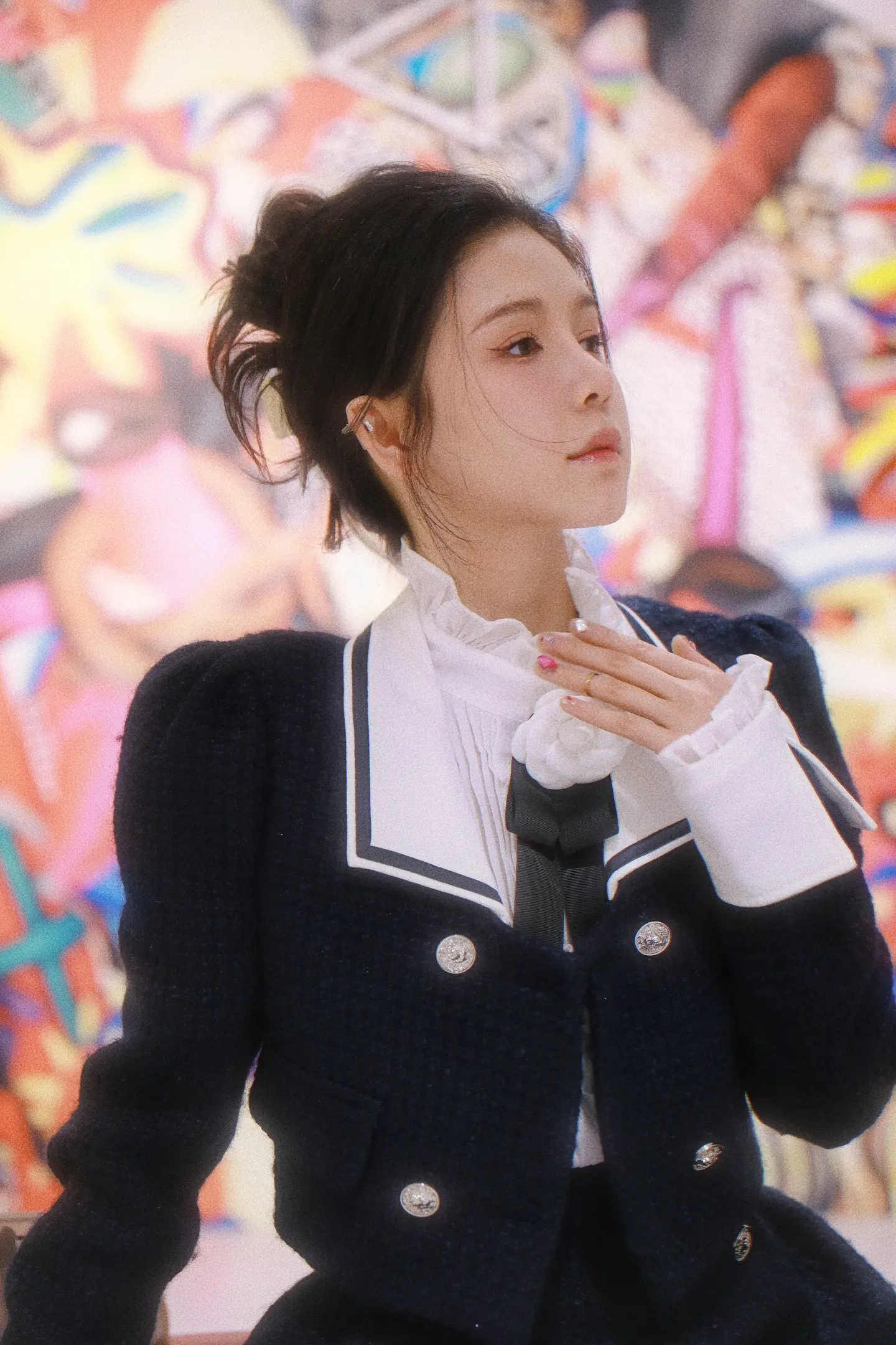 腼腆害羞内向社恐文静小女生