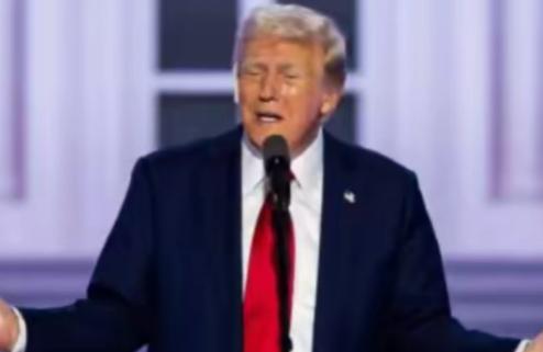 特朗普曾经在采访时表示：如果中方武统台湾，那么美国将会毫不犹豫的对北京进行轰炸，