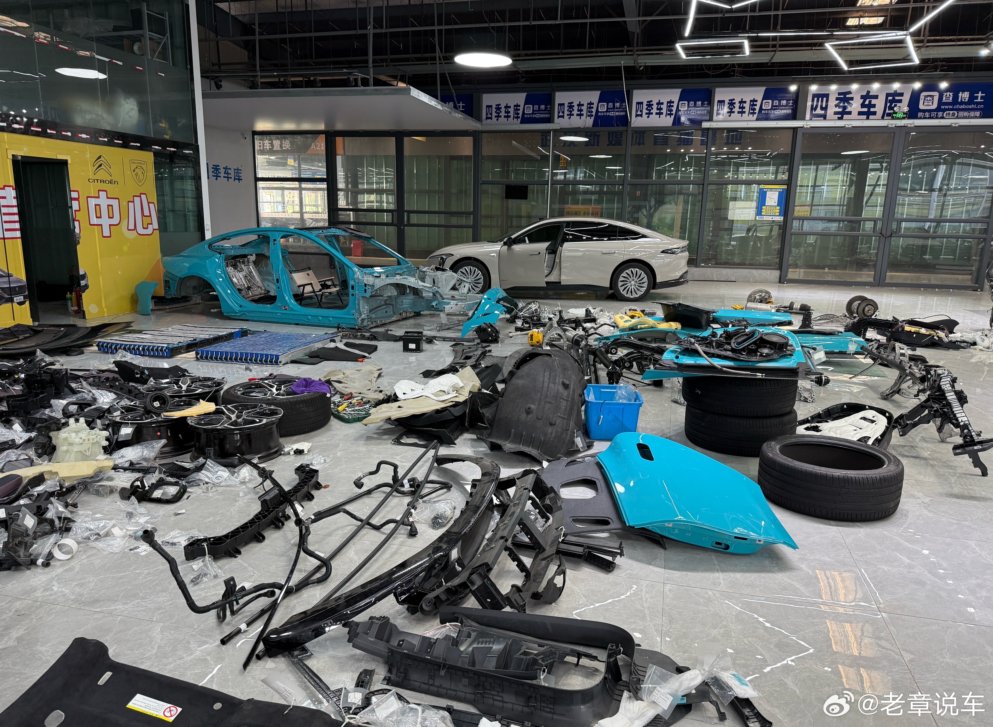 已锁单，有没有机会第一批提车！然后，拆它！看下有没有减配新一代su7