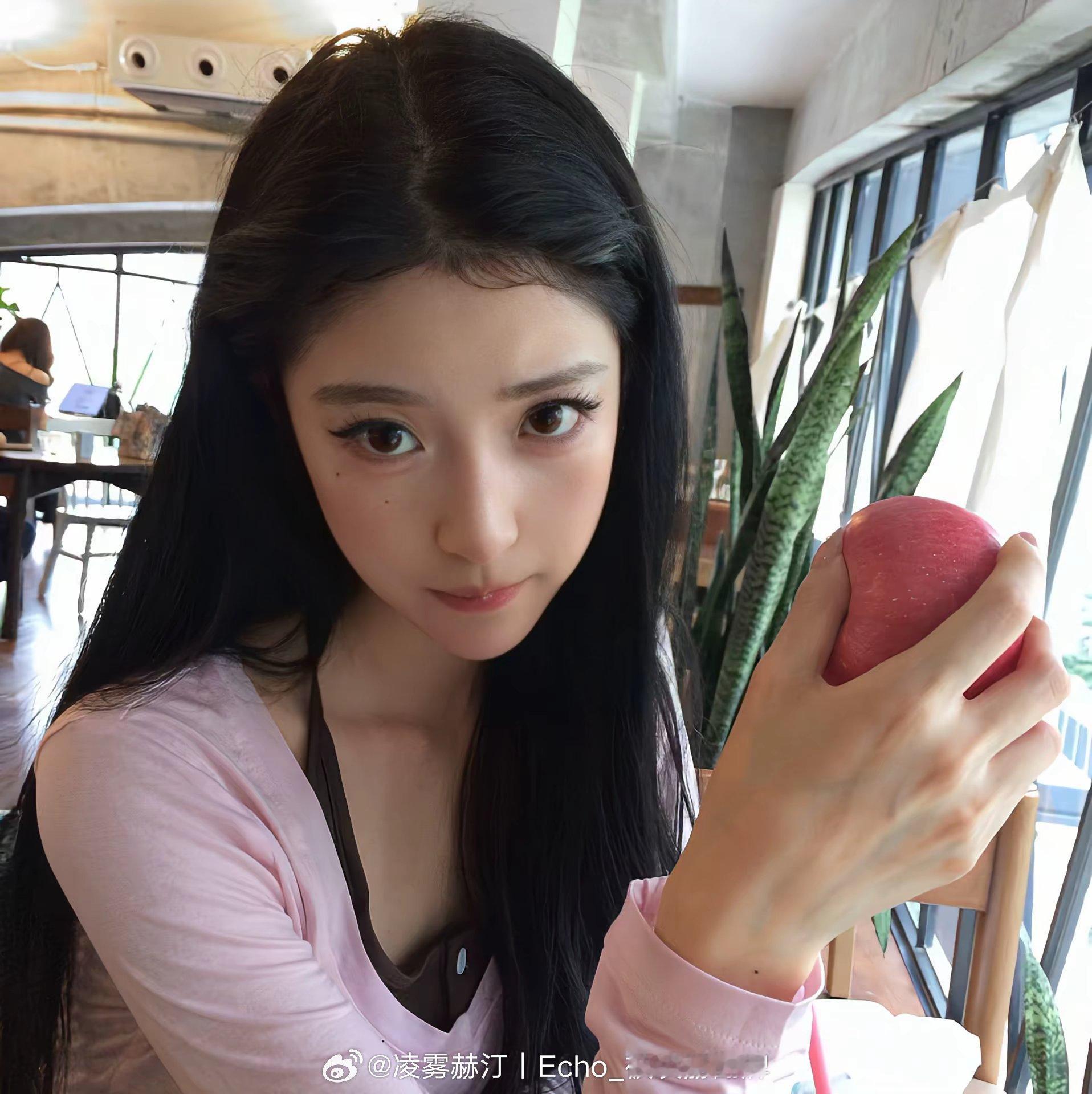 𝐖𝐞𝐂𝐡𝐚𝐭｜女头｜ins氛围感头像｜温柔系头像｜治愈感头像｜日常真
