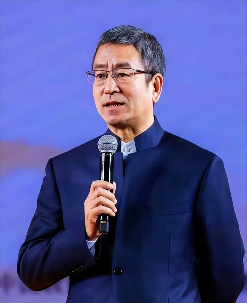 月收入3000元算不算中等收入？这个问题一抛出来，很多人第一反应不是高兴，而是苦