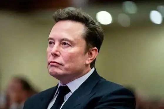 散户福音还是资本博弈？SpaceX2万亿IPO背后，藏着这些不为人知的细节

