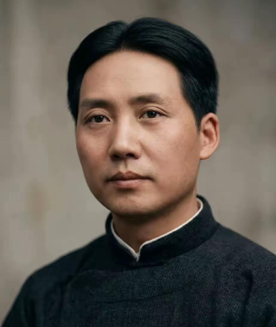 世人常叹才难双全，可您偏偏是个例外。

您的智谋，足以运筹帷幄；

您的笔墨，足