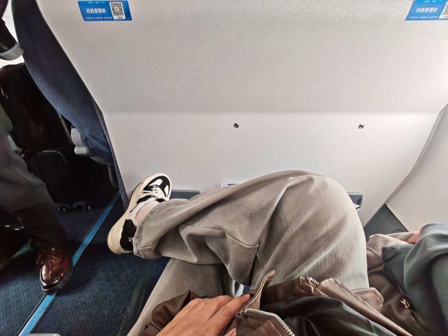 服了南航了为了感谢老板带我来村gt，考虑到回程我们不是卡客，就每个人花了160升