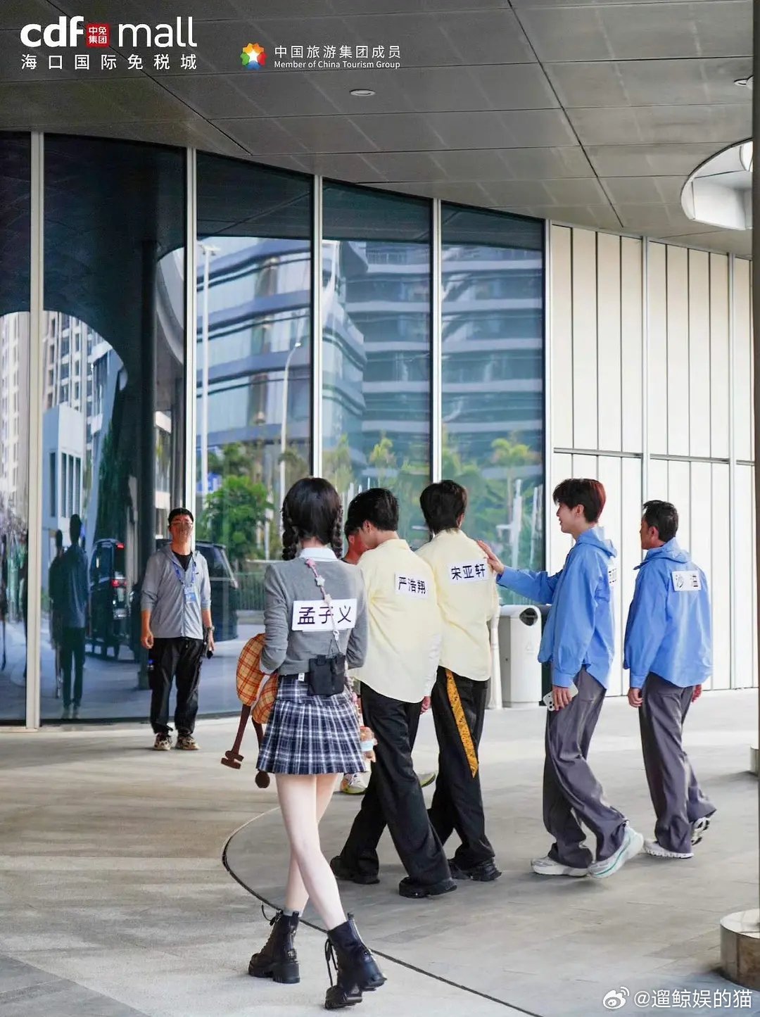 🌺肤白貌美大长腿 