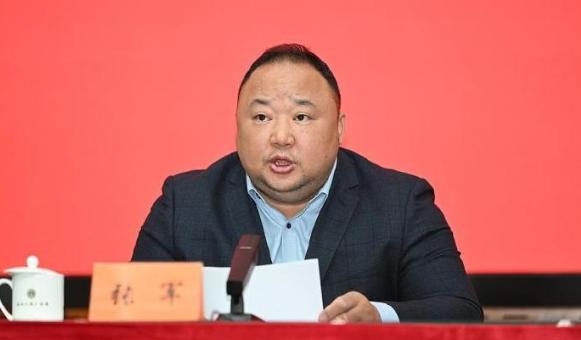 羽联官宣：张军辞去世界羽联理事职务

1、理事会席位空缺
特此通知世界羽联全体会