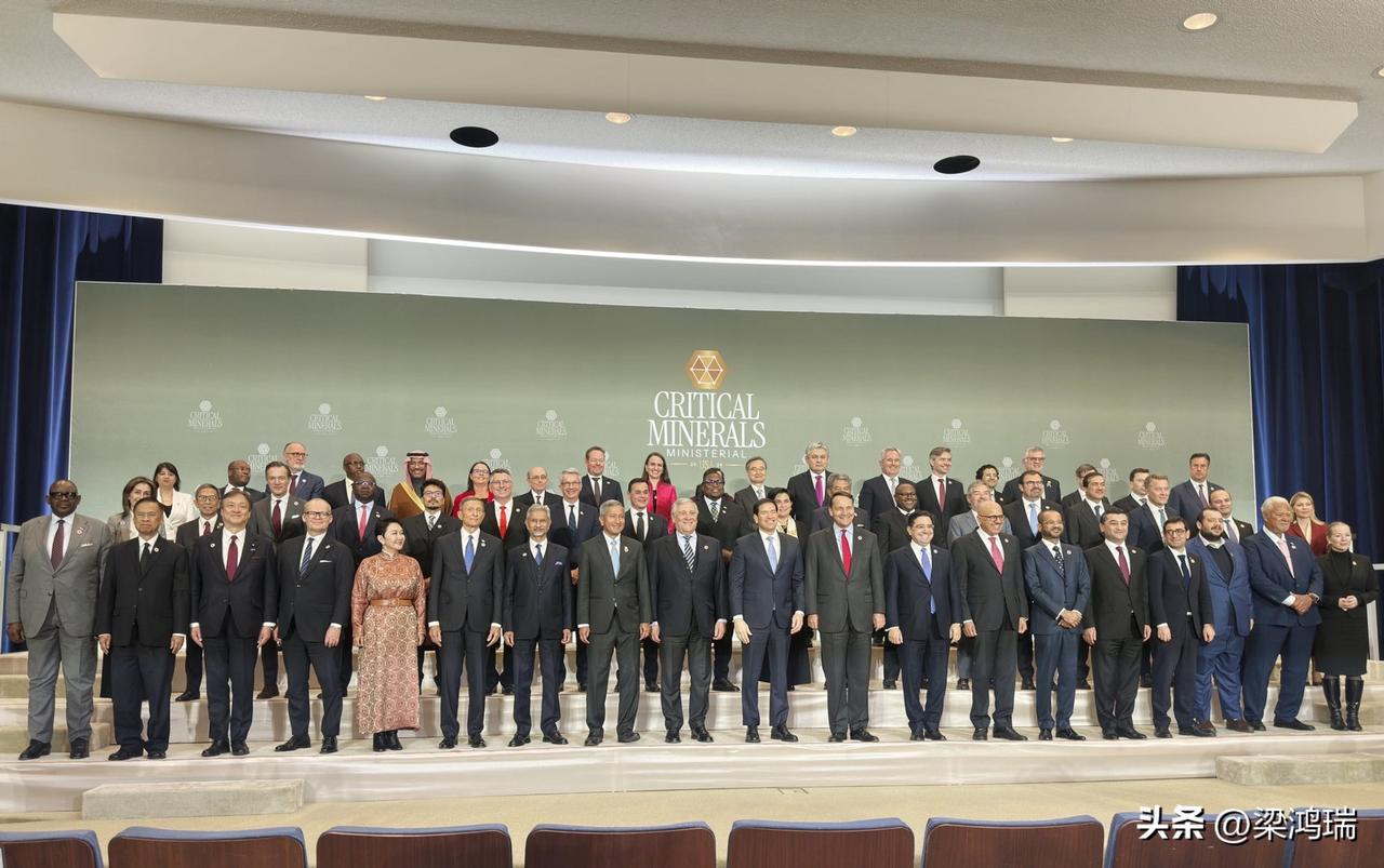 当地时间2月4日，美国在华盛顿举办首届关键矿产部长级会议，由国务卿马可·卢比奥主