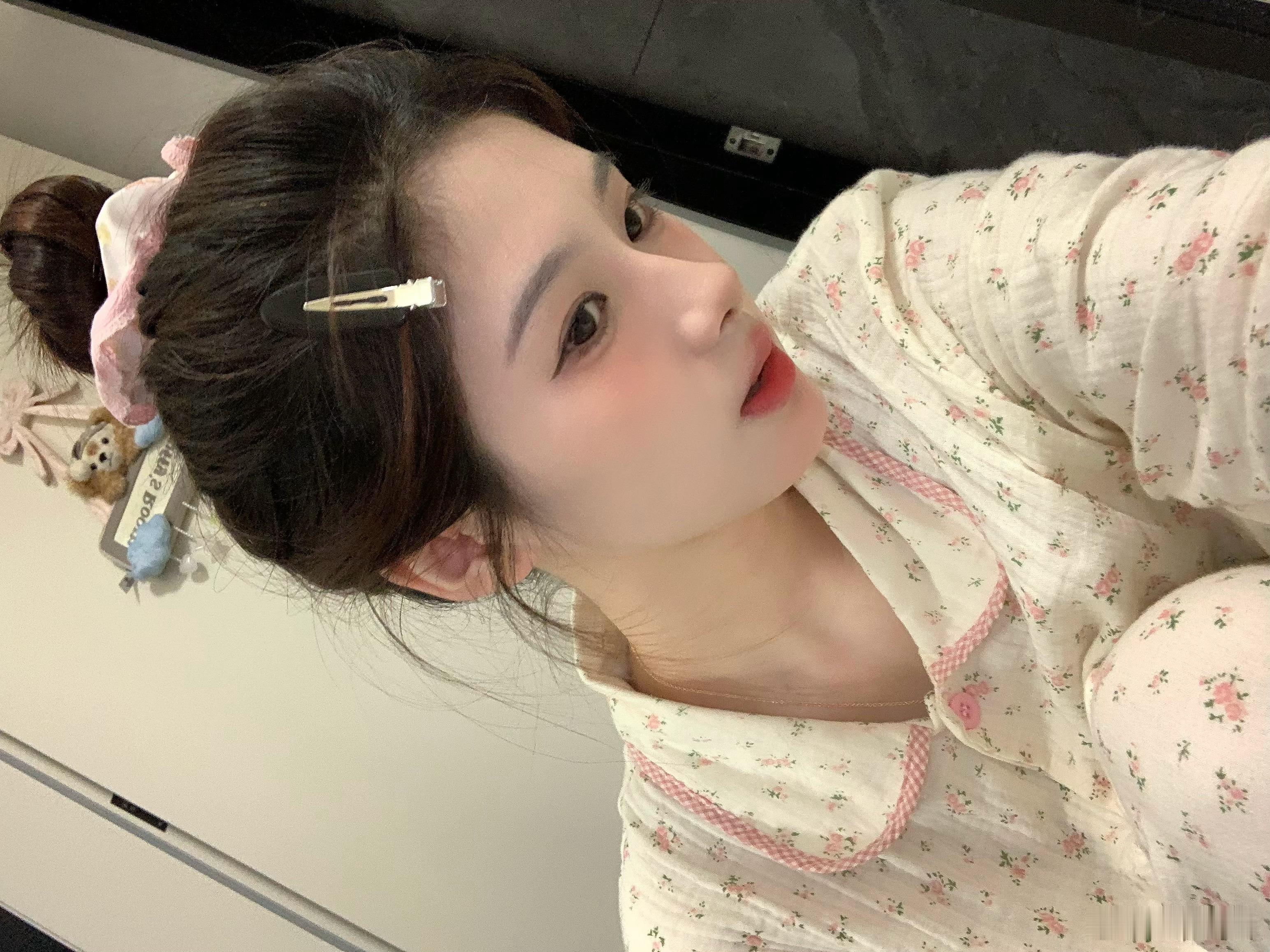 晚上晚上好[举手] ​​​