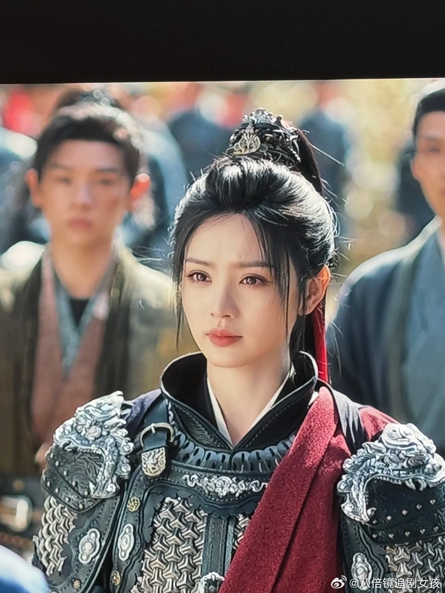 以为是新角色小田真的是需要刘海啊这块愣是没认出来 有刘海还是好看… 