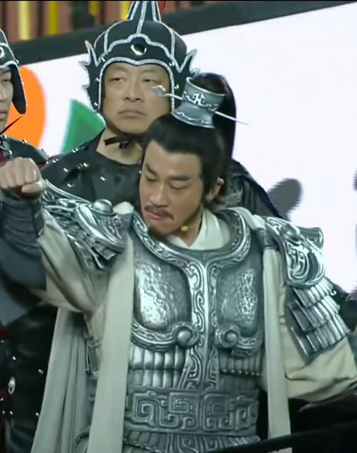 当年项羽如果知道千年后有个叫何润东家伙，只是穿上他的甲胄演了下霸王就能一呼百应，