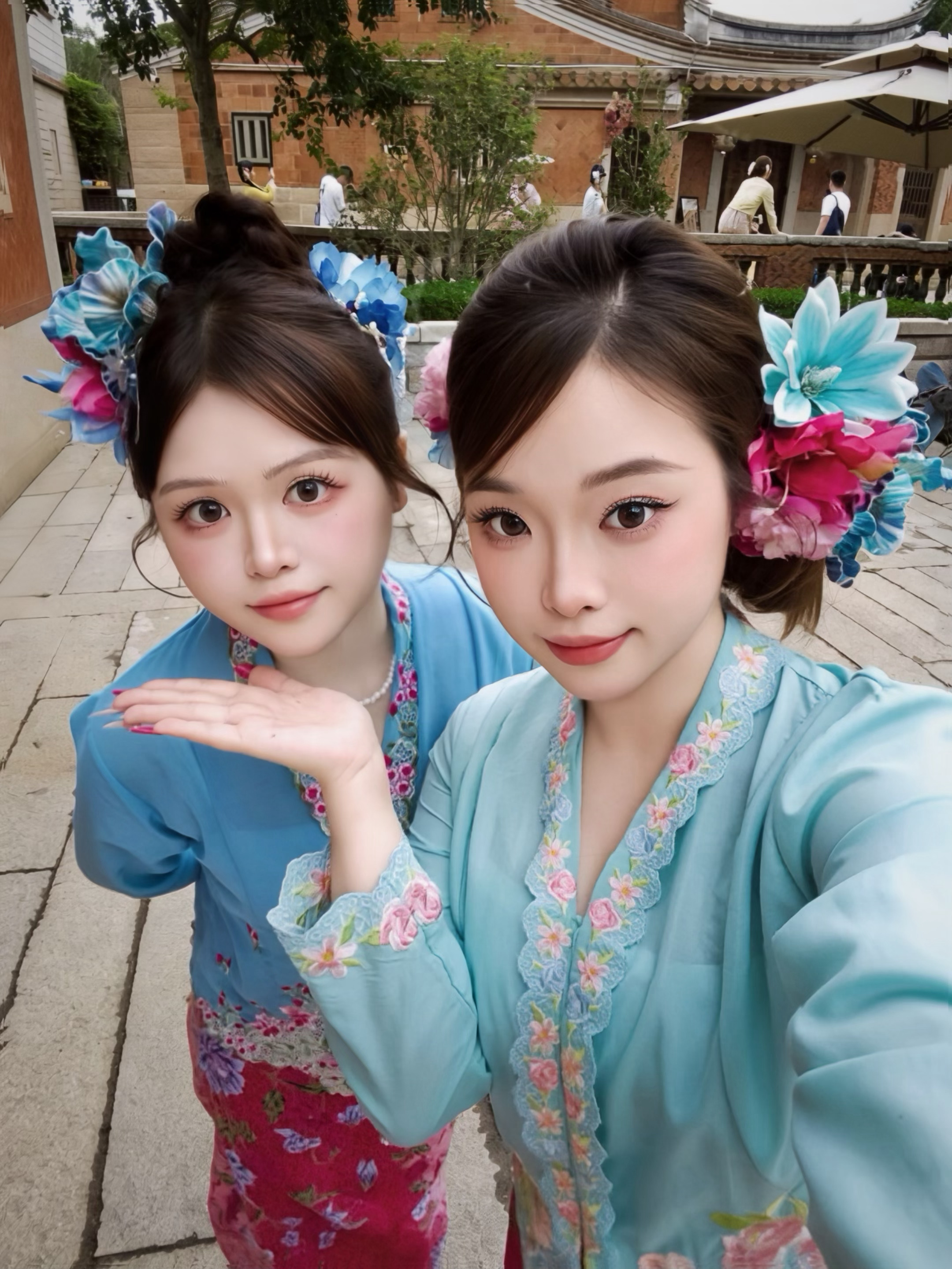 小娘惹真的太好看了[耶] ​​​