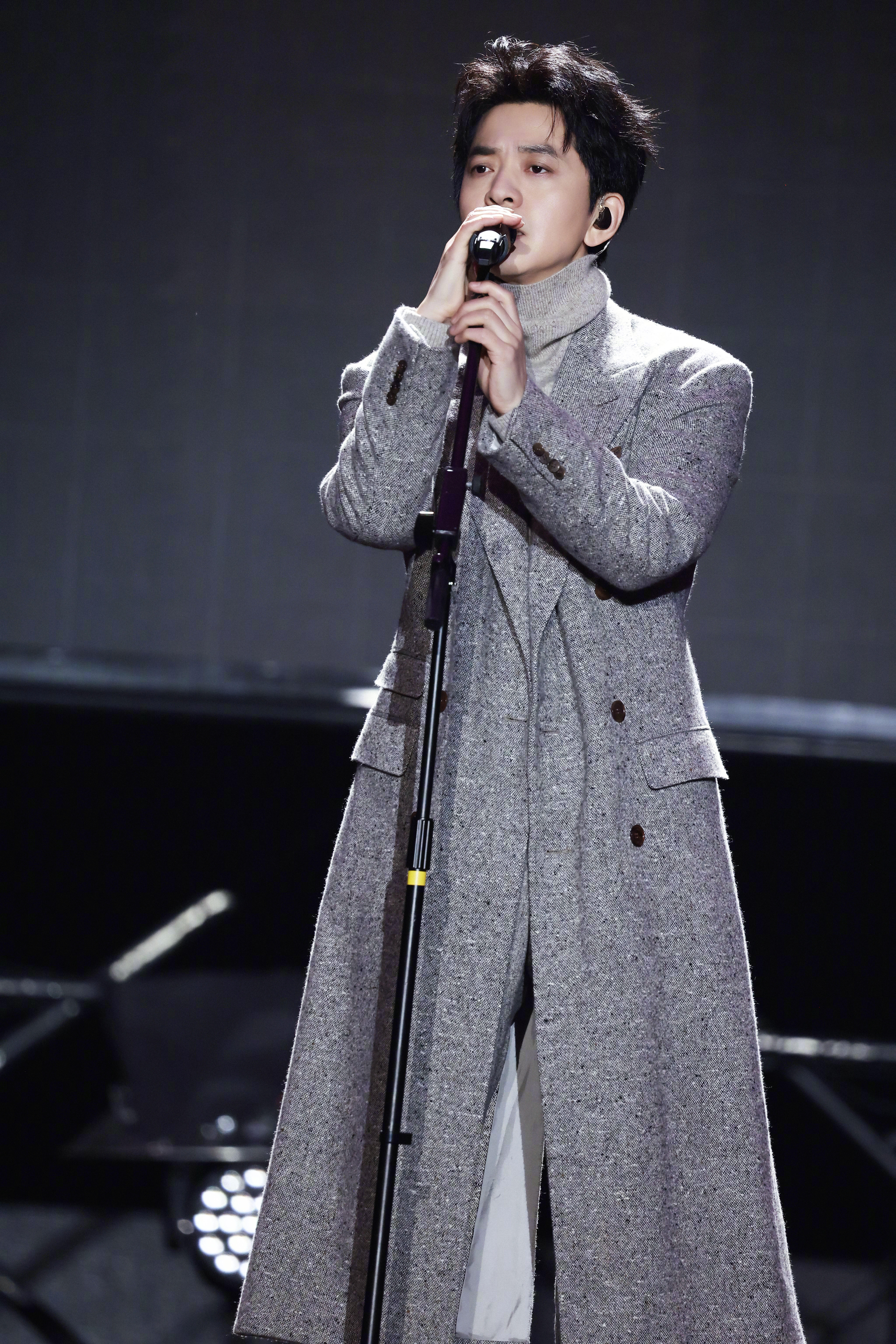 杀疯了的大衣李健，年度封神造型啊！！ 