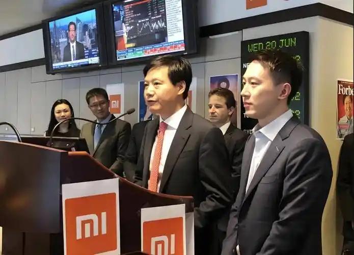 雷军给了一亿年薪、一亿股期权，为啥还是没能留住周受资？

2021年3月24日，