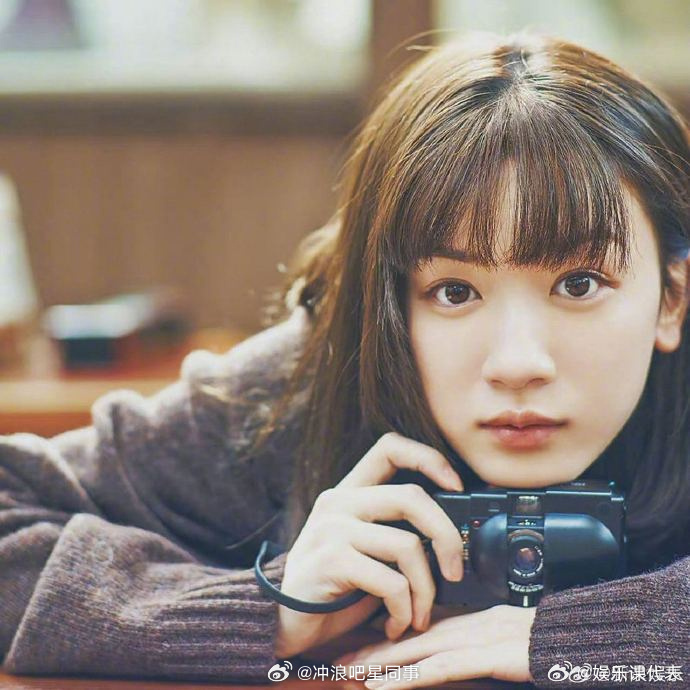 永野芽郁方承认曾与坂口健太郎恋爱永野芽郁方回应三角恋 记者就永野与坂口的关系向永