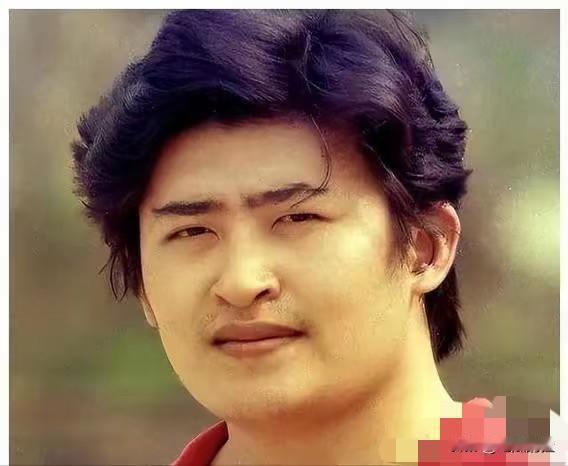 我好奇查了下刘欢，
不查不知道，一查惊到我了，原来他扶持原创音乐人，不是为了名气