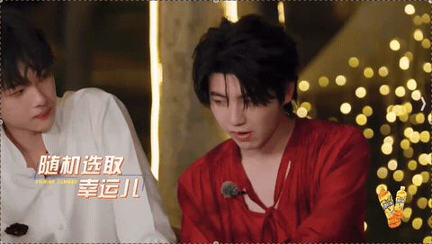 锤娜丽莎这模仿功力，和康师傅冰红茶一样让人上头！0 帧起手抓住黄誉博歪嘴笑精髓，