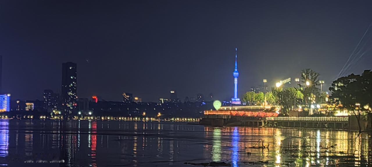 武汉我们回来了，可怜的大橘又成了留守儿童。
