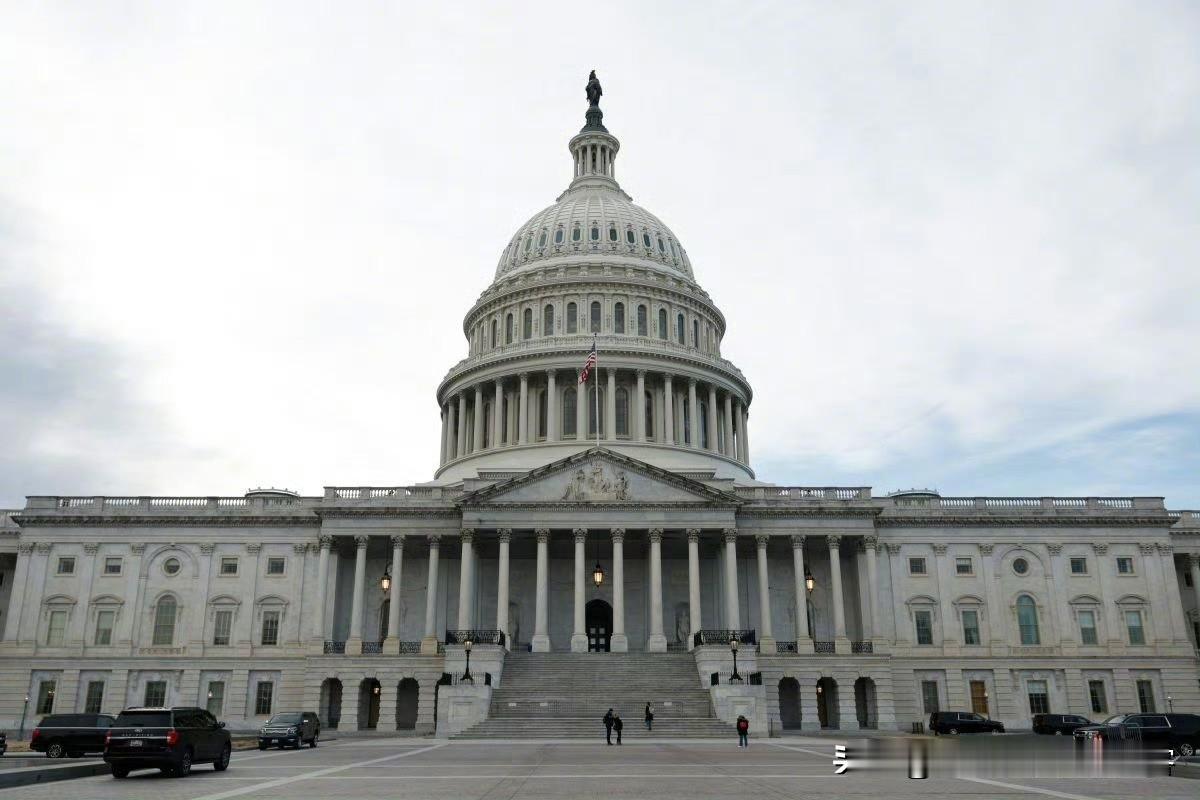 美宣布进入国家紧急状态？！

委内瑞拉的油，美国的紧急状态？说白了，就是把长臂管