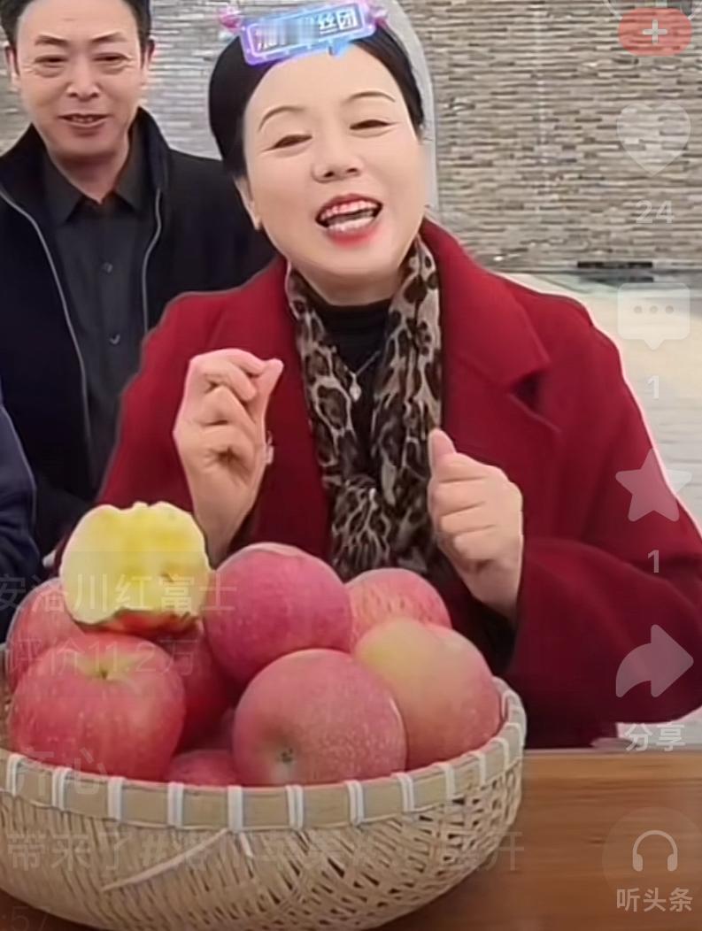 别盯着公益直播骂作秀了！
真东西从来藏不住

总有人说许妈公益直播全是套路，可这
