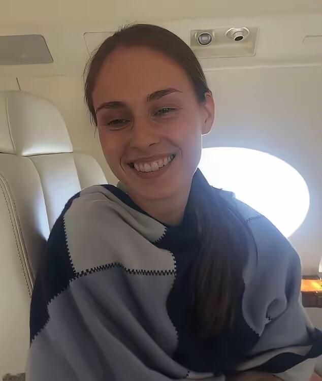 爱泼斯坦女友反击：如果我死了就曝光一切！她还发帖称：“马斯克不是最邪恶的恶魔，爱