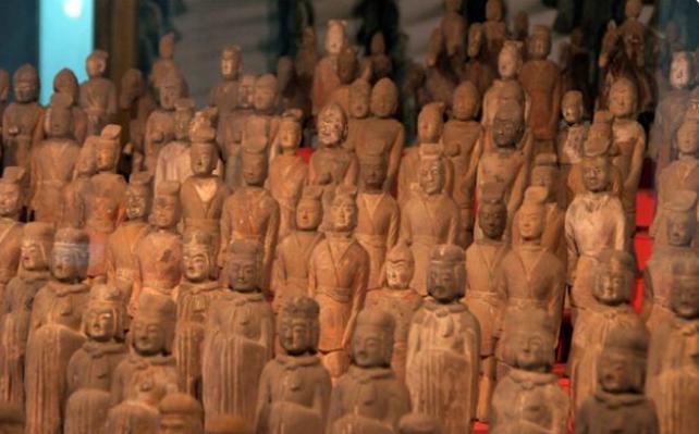 1976年，河北省磁县大冢营村发生了一件具有重要考古价值的事件。一位村民在耕作时