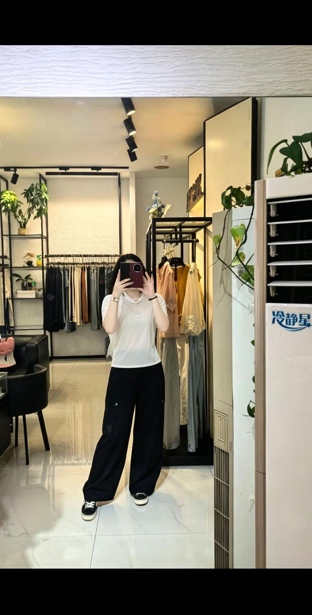 哪一个女人不是这样？回娘家是被疼爱的公主，到婆家忙前忙后做保姆，天天操心孩子，最