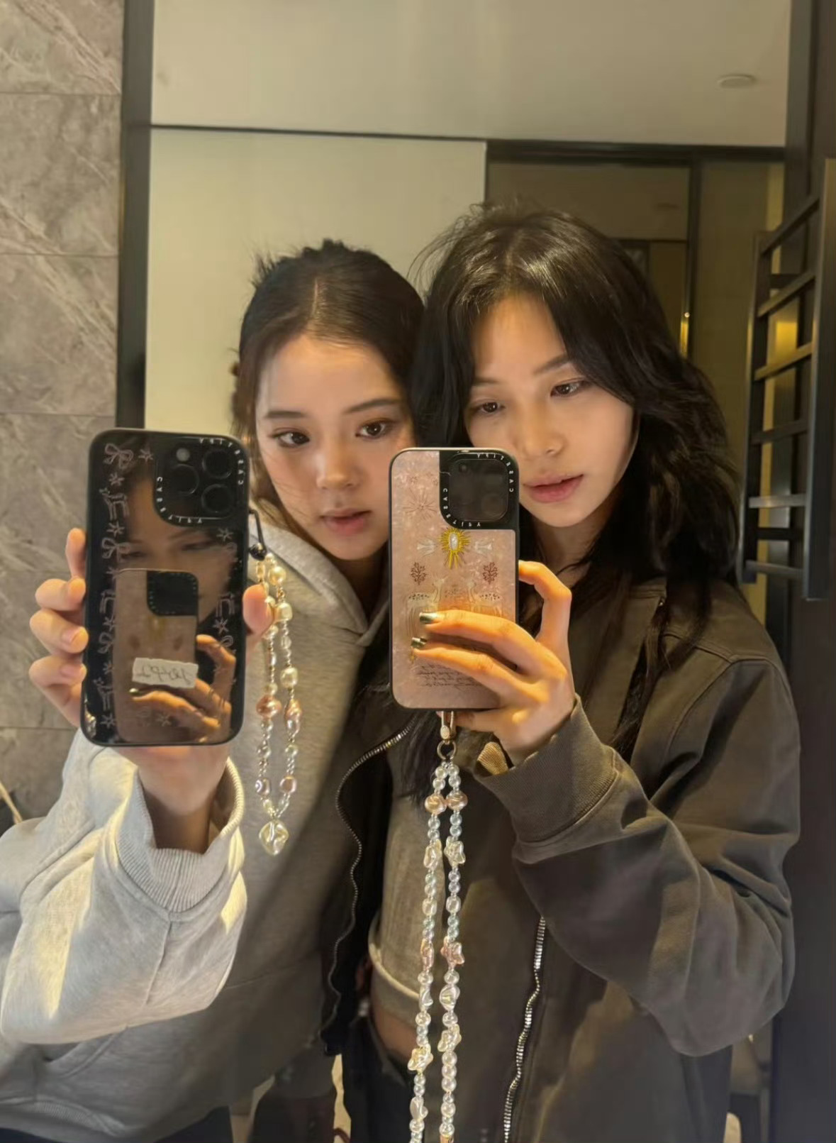 富人新标识：iPhone戴casetify手机壳！ 