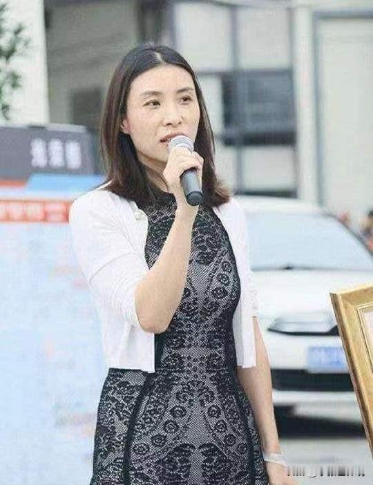 1998年底，申通快递创始人聂腾飞出车祸死亡，14年后，妻子却嫁给了聂腾飞的司机
