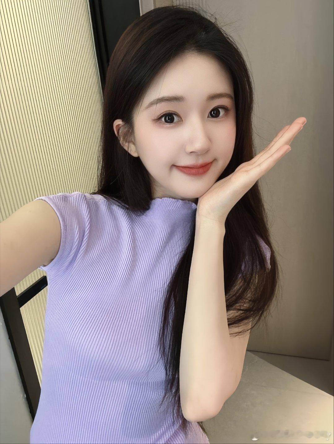 今日浅紫限定💜赵露思