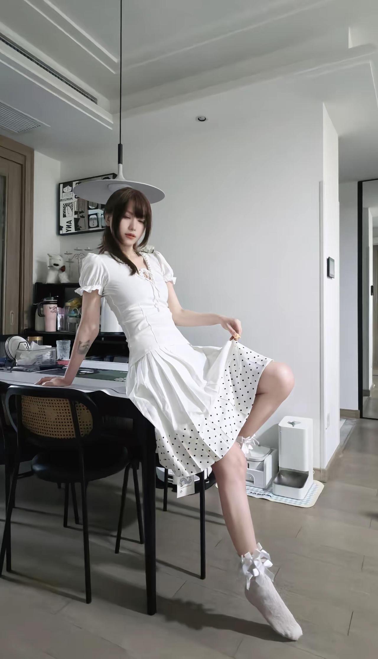 你的世界 到底需不需要我的这份吵闹。穿搭的尽头是姐姐 我的古早味穿搭 白色系穿搭