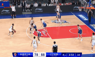 弗格太厉害了，3分钟引领14分进攻锁定胜利！
北京时间11月10日，辽宁与新疆的