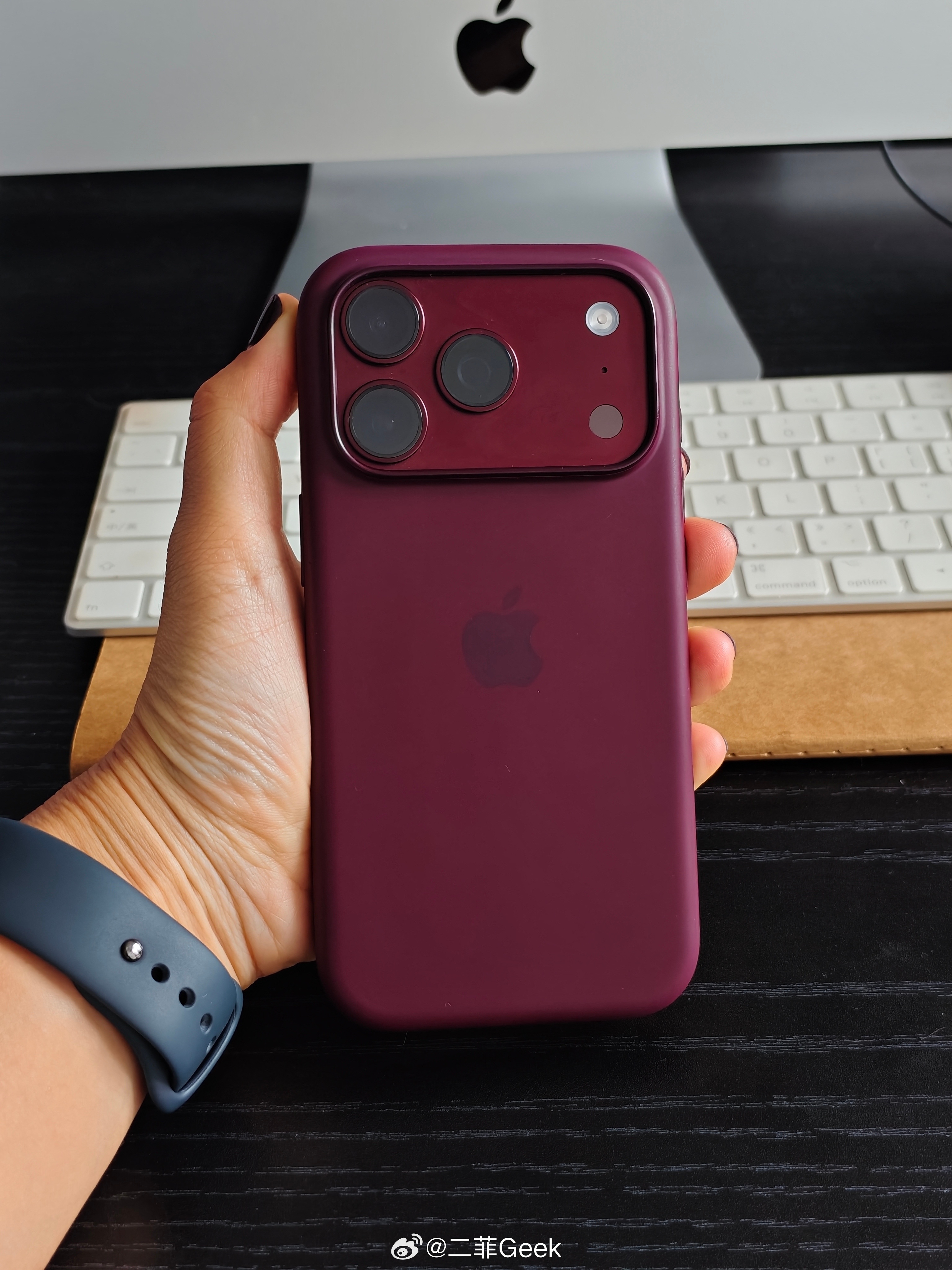 iPhone18外观曝光iPhone18标准版大概就是这个样子了（图一图二外观升