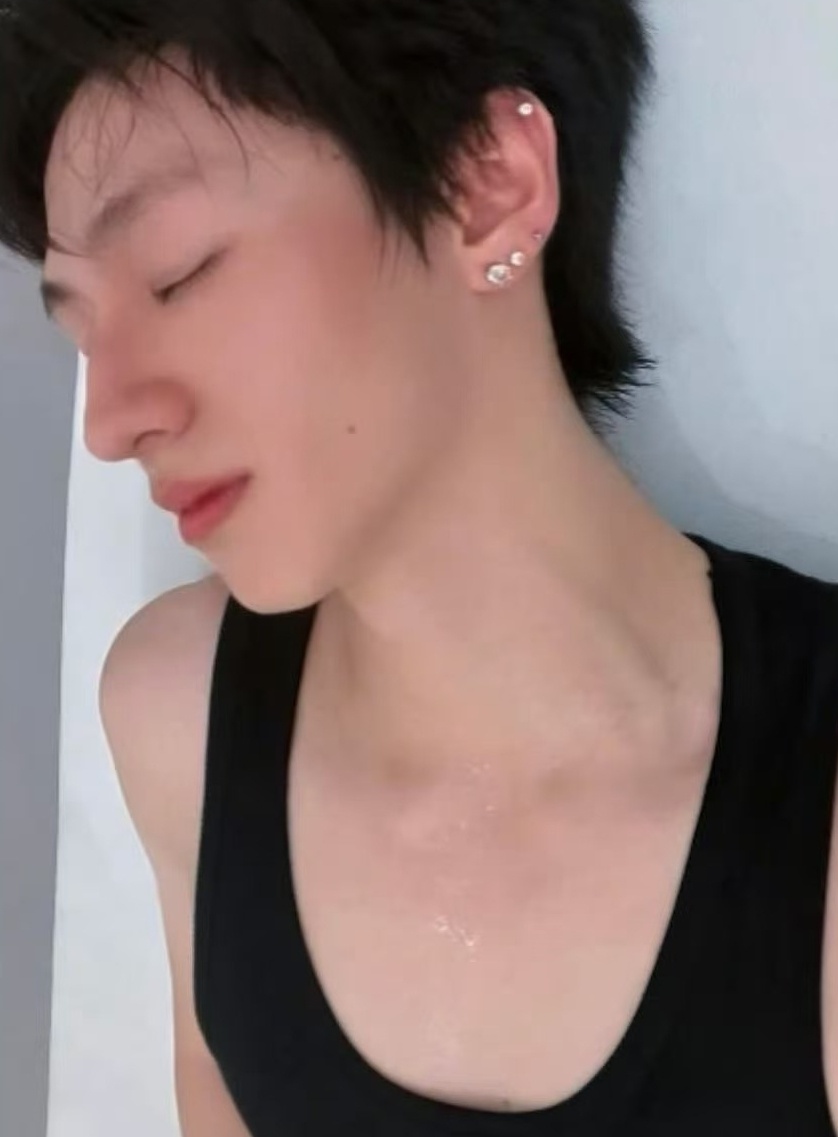 这娘们被爷法透了？ 