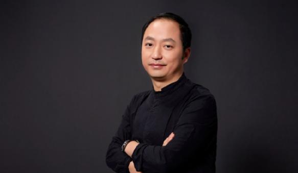 【钉钉CEO称硬件员工每天睡觉不超5小时】日前，钉钉CEO陈航（无招）宣布推出旗