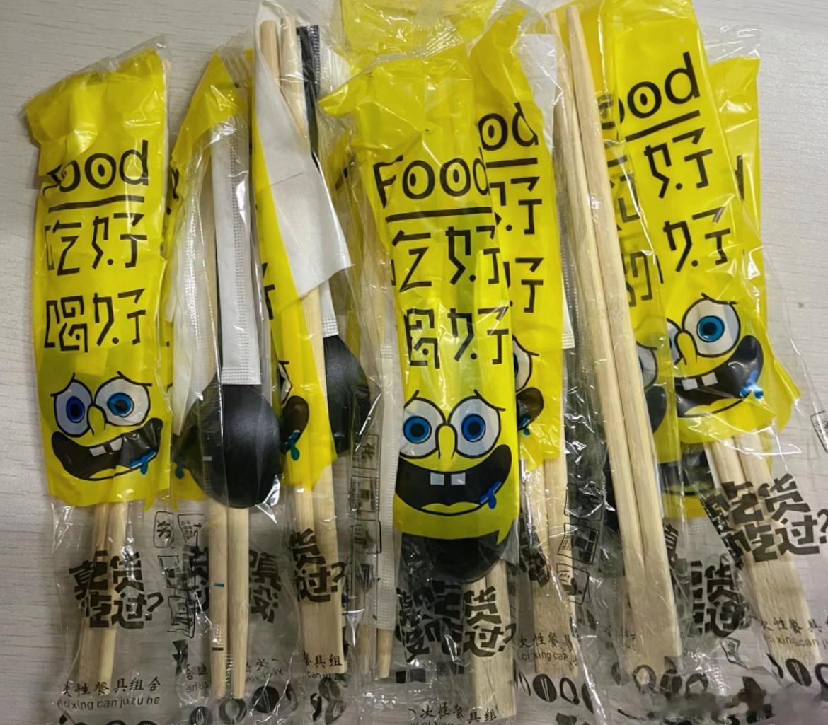 吃外卖4年的最好证明纸袋装垃圾用。一次性餐具要么不要，要么有了就用掉（纸巾用来擦