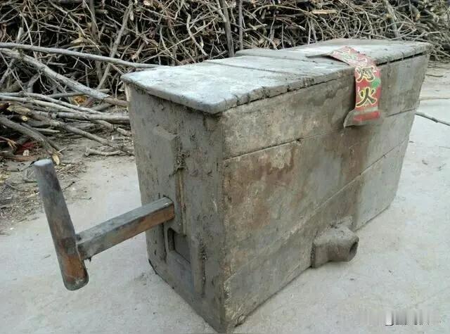 说起农村的老物件，还得看这个，50以上岁的人大都见过也用过，农村家家户户几乎都有