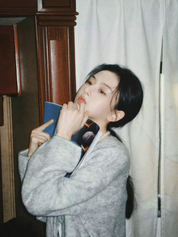 宋祖儿小青笔记一则宋祖儿晒了小青六宫格 宋祖儿晒了小青六宫格， 宋祖儿小青笔记一