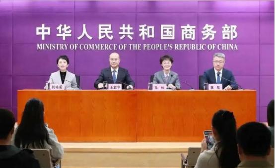 日本6月29日这天彻底傻眼了！本想靠民间团来华“刷脸”混个APEC高层对话，结果