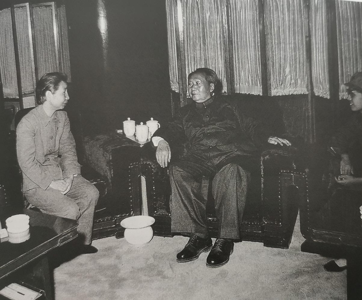 1960年毛主席视察广州，曾志向毛主席汇报了广州市技术革新和技术革命和机械化、半