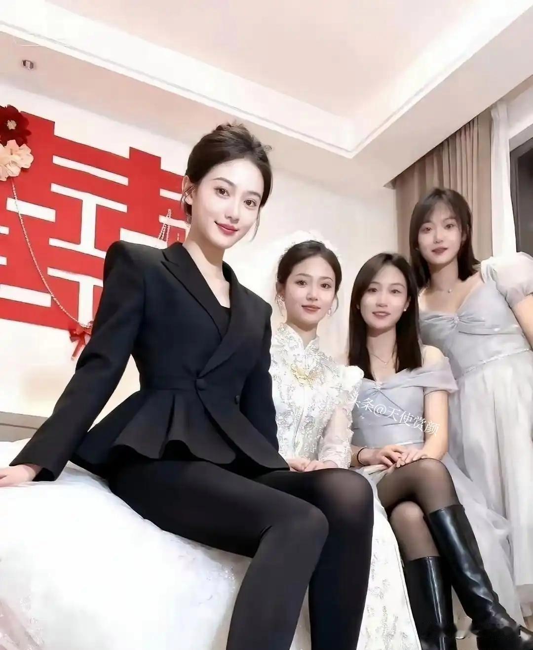 参加婚礼时，伴娘团往往是一道亮丽的风景线。之前在江苏徐州，有个男子分享了参加朋友