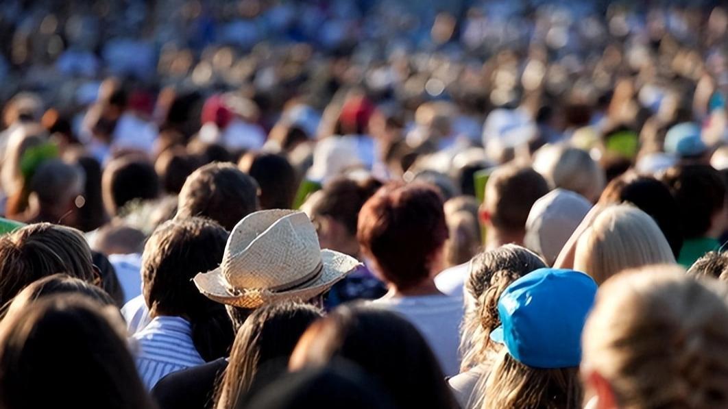 近日，日本本州东部海域地震频发，12月8日以来已发生多起强震，最高达7.5级，引