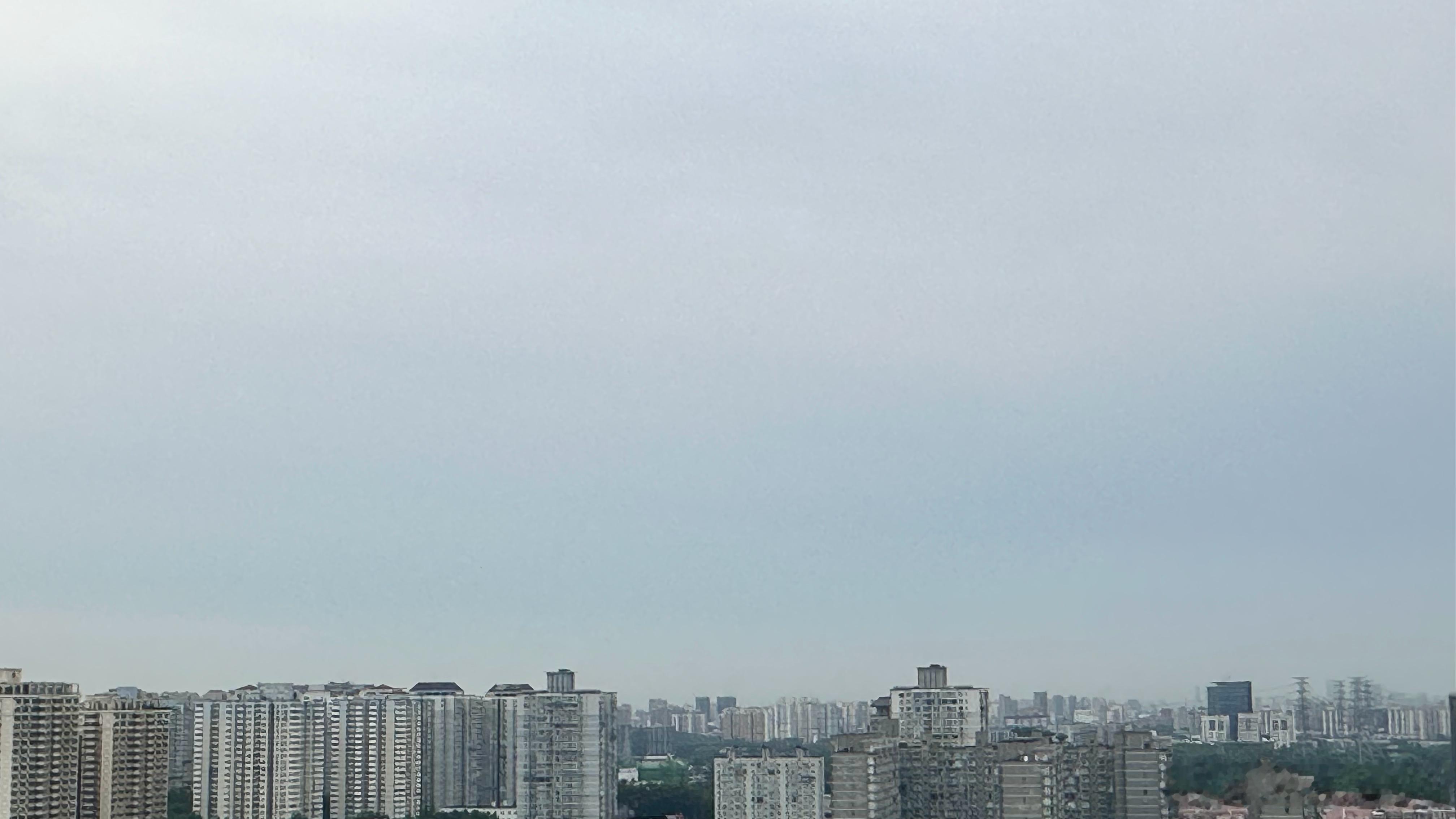 5:30 风露澹清晨，帘间独起人。与火星第一猫一起早起看日出
