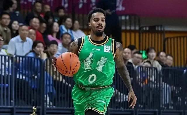 辽宁98-87战胜新疆球员评价：3人满分，3人及格，4人低迷