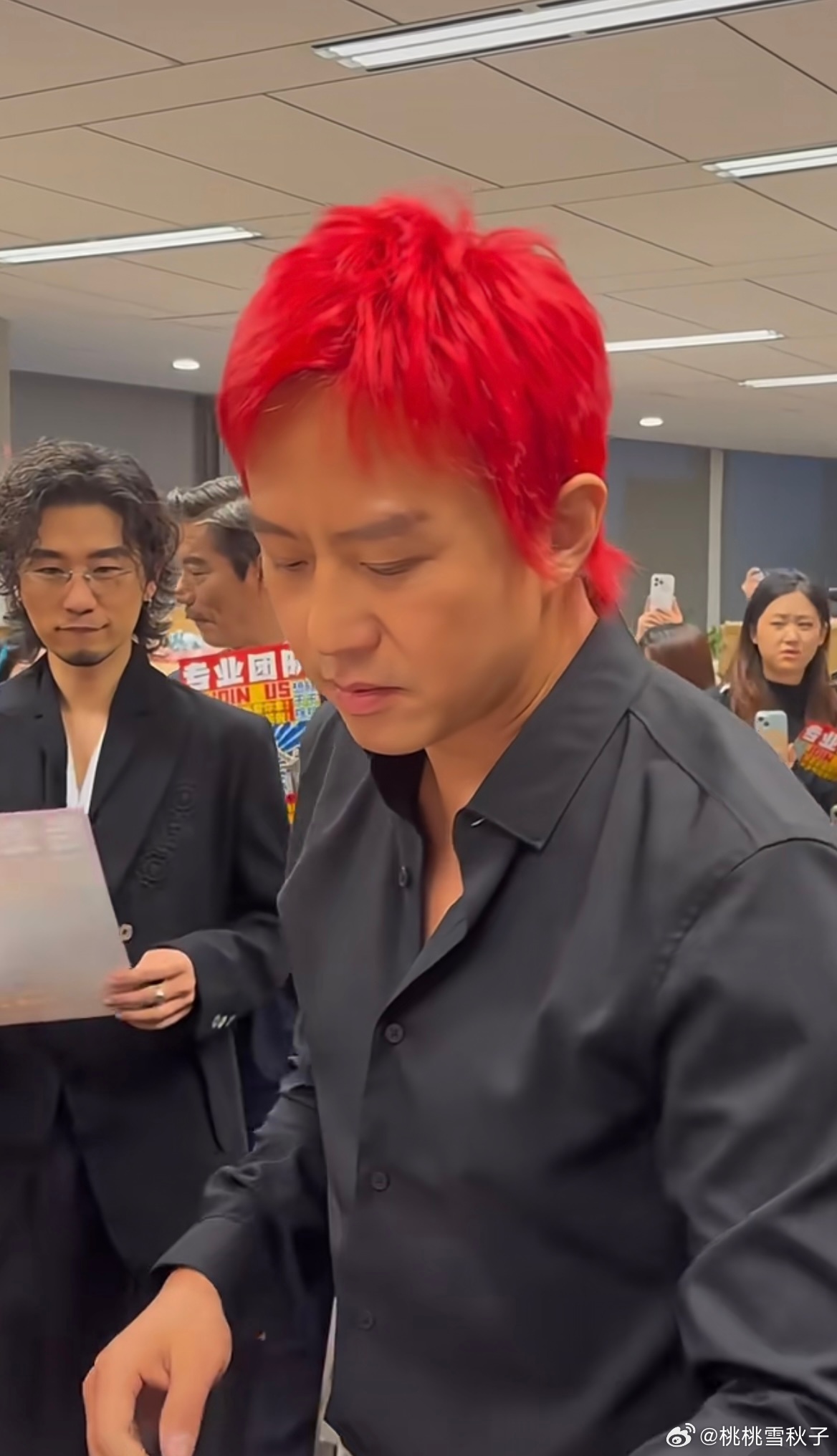 邓超孙俪红发夫妻相孙俪邓超红发一个貌美一个雷霆我只能说娘娘难怪这么美每天看着邓超