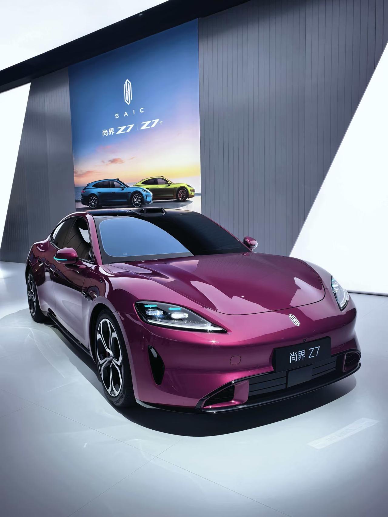 尚界Z7这辆车的优缺点都在它的外观上，就这套外观设计确实帅气而且流线型不错，但缺