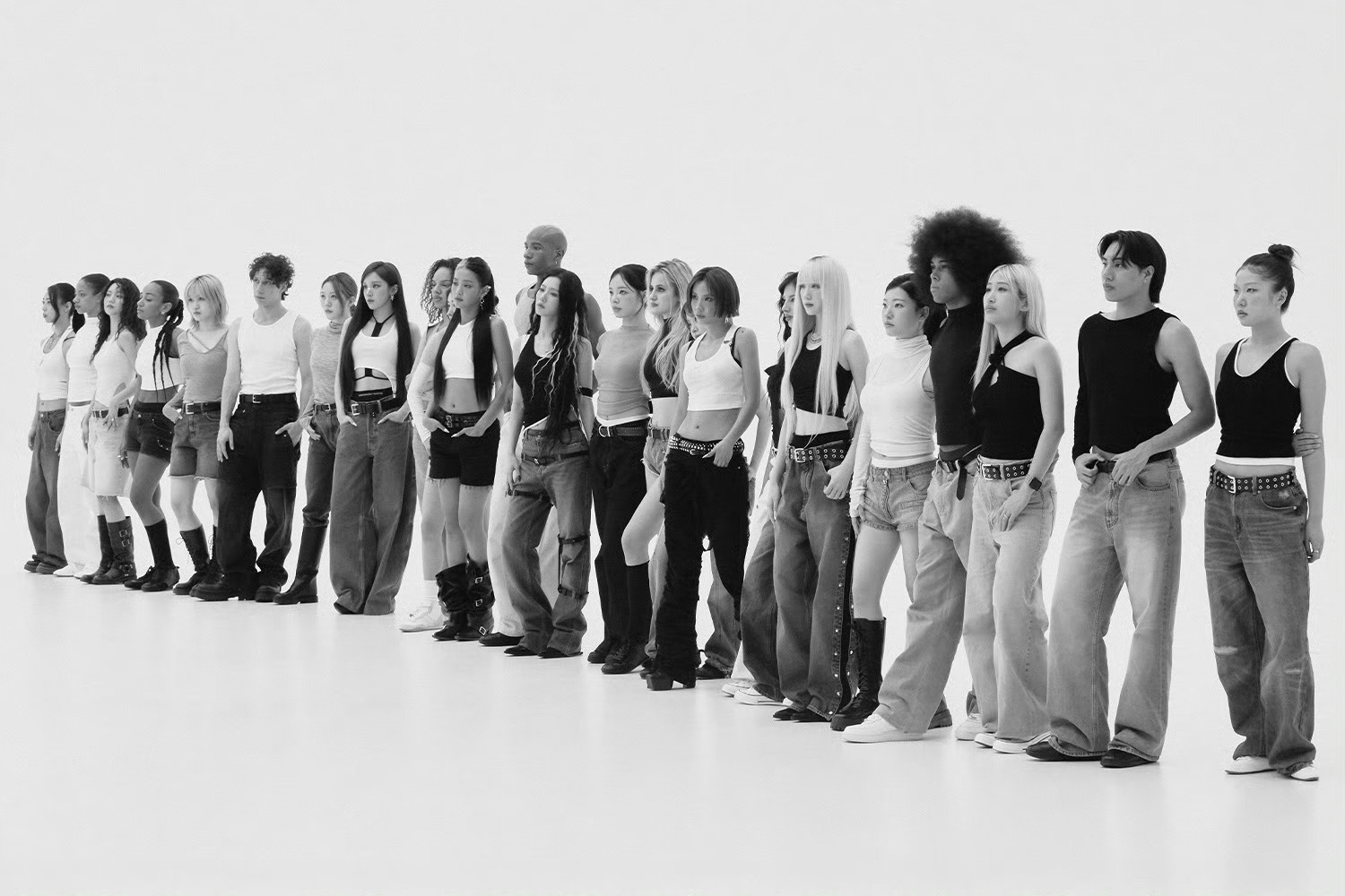 Idle回归概念写真 i-dle联手Skaiwater合作数码单曲《Mono》概