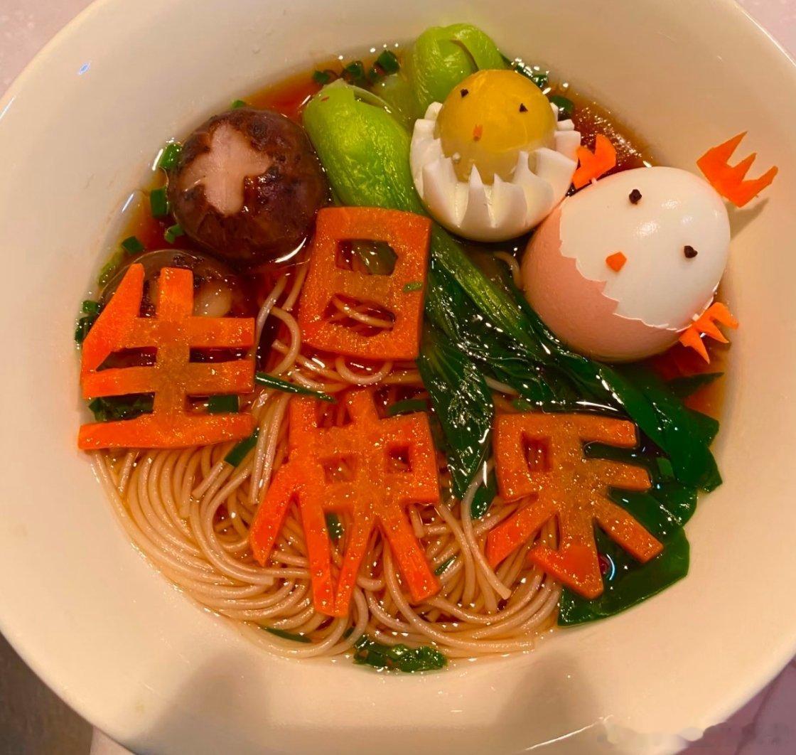 时光识人，同行见心。到饭点了，到见证幸福的时刻了。很庆幸在投资这条跌宕起伏的赛道