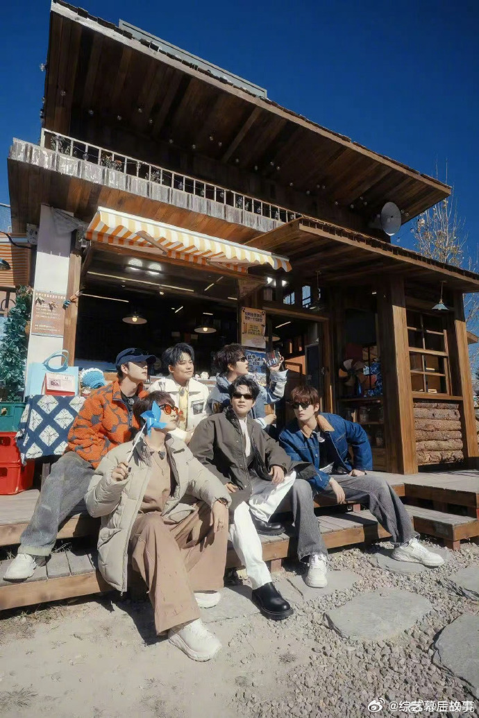 时光慢一点快乐多一点老友近一点三行诗写给快乐老友有风季快乐老友记收官快乐老友记