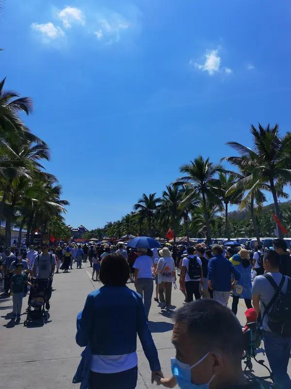 五一反向旅游火了，这简直是一场旅行观念的大变革！以前大家热衷“特种兵式打卡”，为