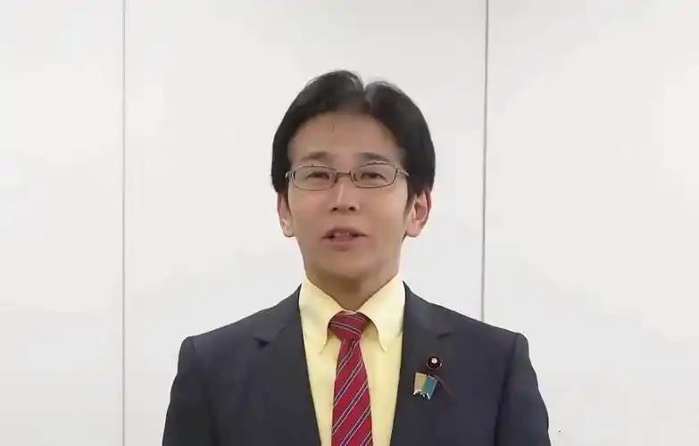 日本曾扬言：当年在投降文书上签署的是 "中华民国"，与如今的中国毫无瓜葛。可若按